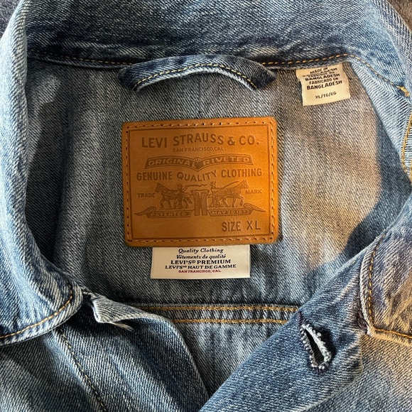 Levi’s Denim Trucker Jacket - XL - Picture 3 of 5